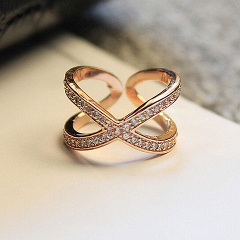 THREE DIMENSIONAL HOLLOW AROUND OPENING RING